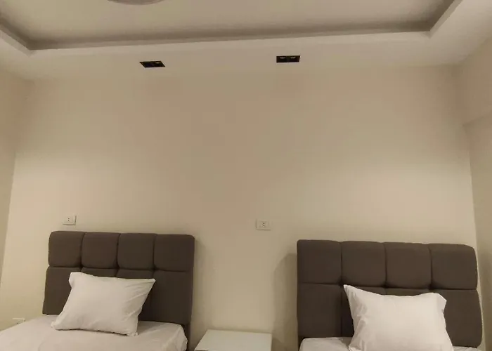 Luxurious Downtown House Near Airport And Malls