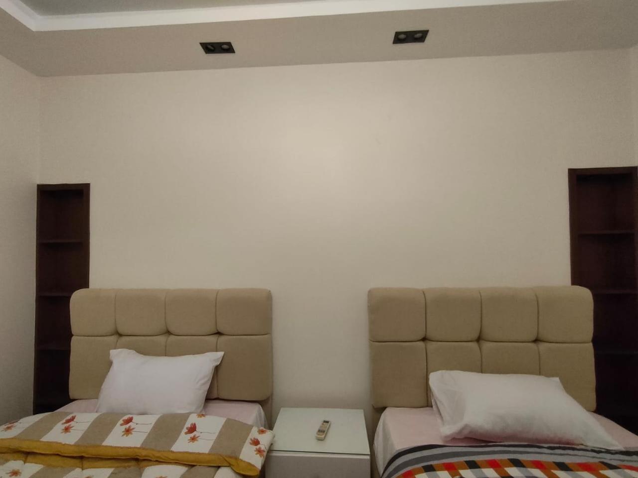 Luxurious Downtown House Near Airport And Malls Apartment